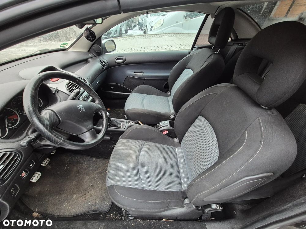 Peugeot 206 CC HDi FAP 110 Filou - 11