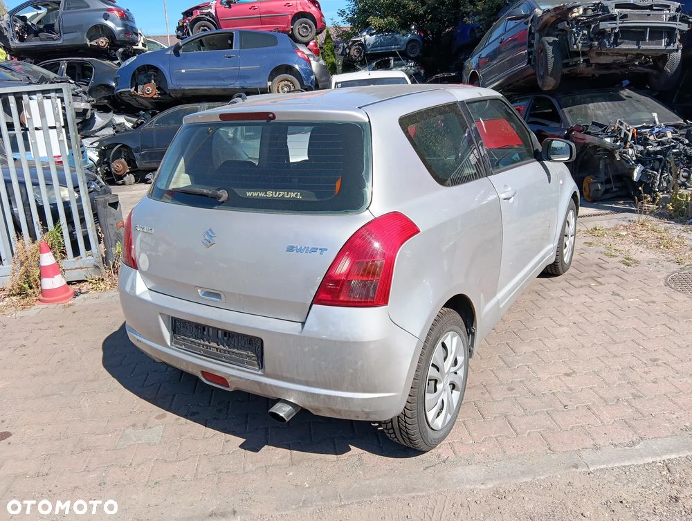 *SUZUKI SWIFT* Samochód na części - 2