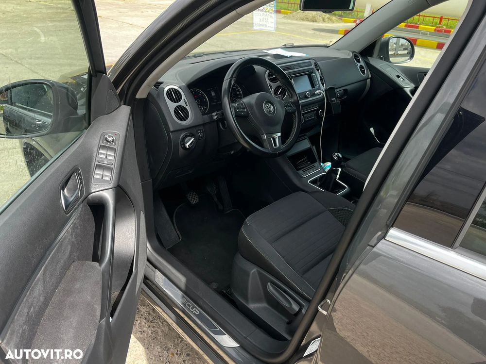 Volkswagen Tiguan 2.0 TDI DPF BlueMotion Technology Cup Sport & Style - 11
