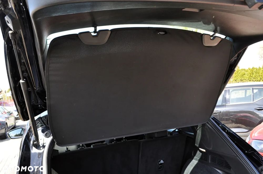 Ford Kuga - 34