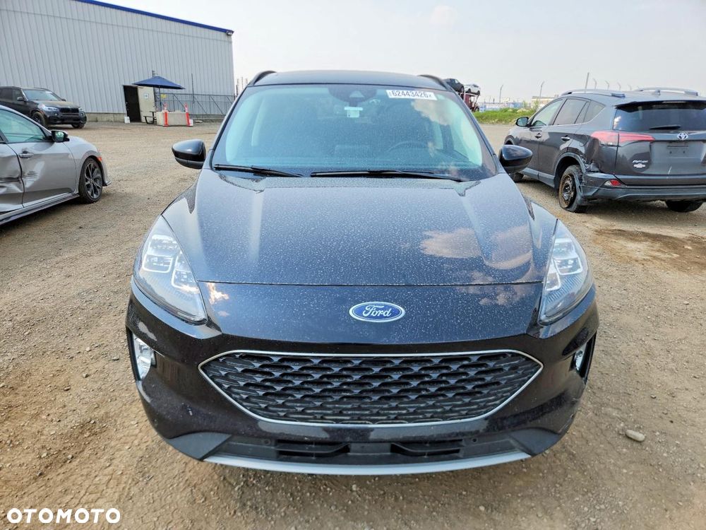 Ford Escape 2.0 EcoBoost AWD Titanium - 2
