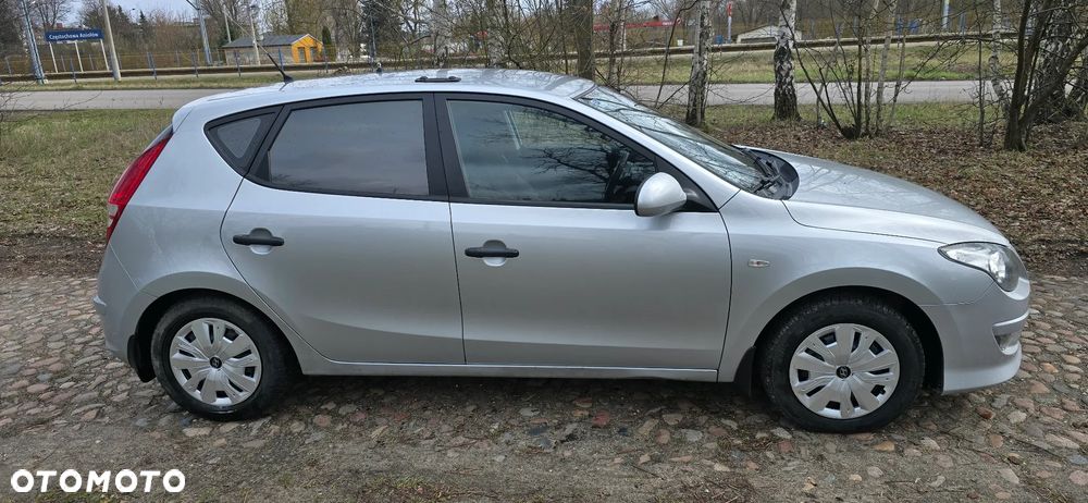 Hyundai i30 2.0 CRDi Style - 17
