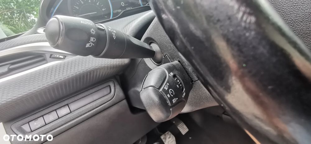 Peugeot 2008 1.2 Pure Tech Style S&S - 21