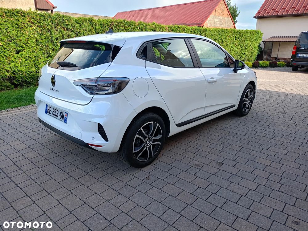Renault Clio TCe 90 EVOLUTION - 4