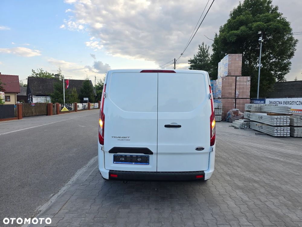 Ford Transit Custom 3 osobowy - 12