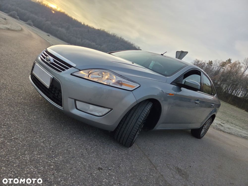 Ford Mondeo 1.8 TDCi Ghia - 12