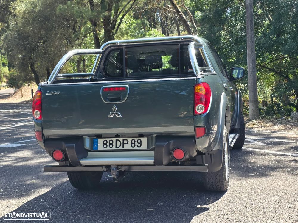 Mitsubishi L200 2.5 DI-D CD Invite AC+ABS - 5