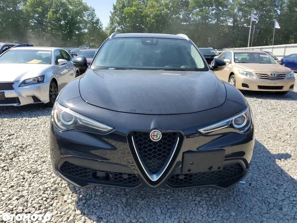 Alfa Romeo Stelvio 2.0 Turbo 16V AT8-Q4 Ti - 5