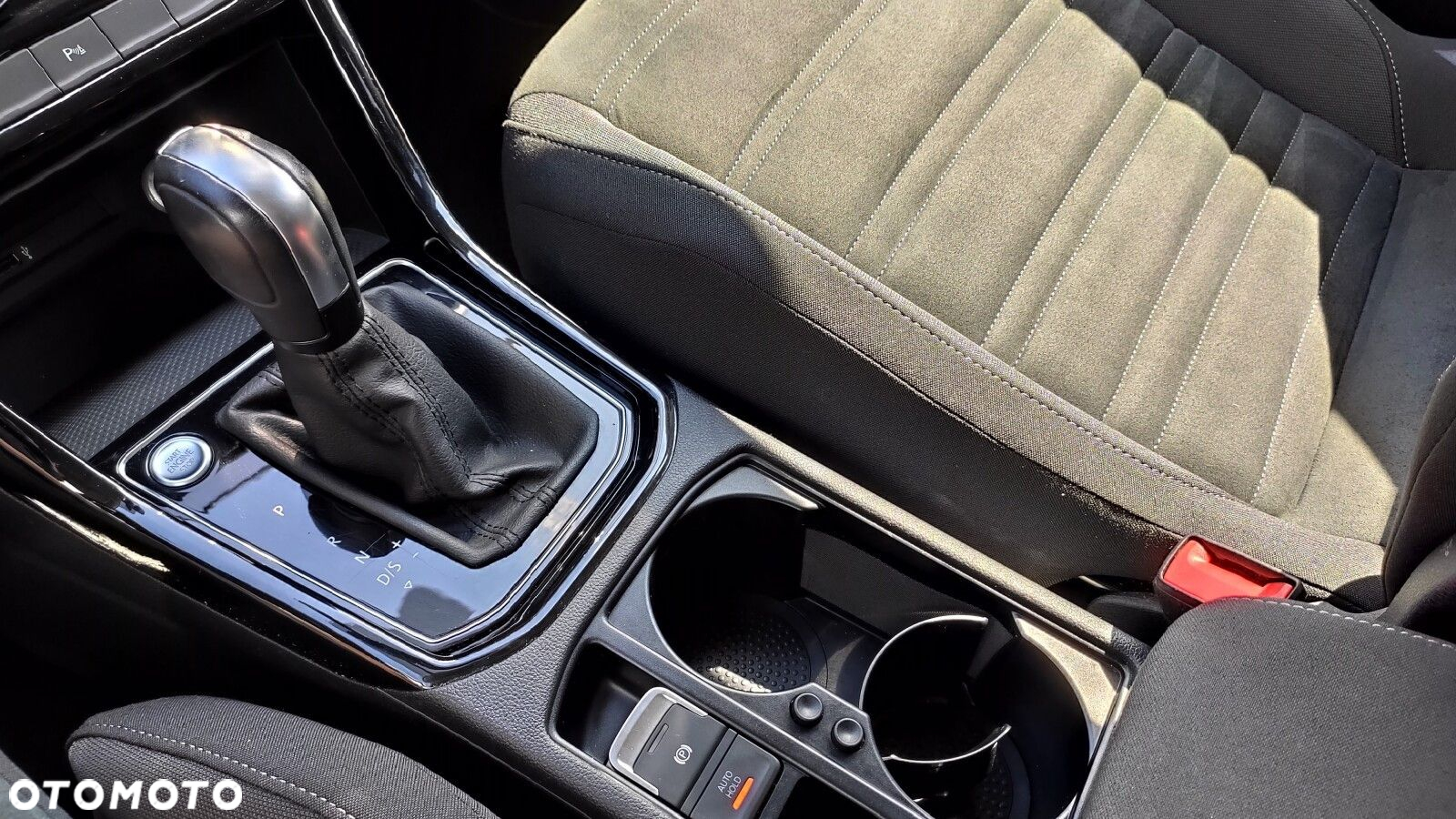 Volkswagen Touran - 27