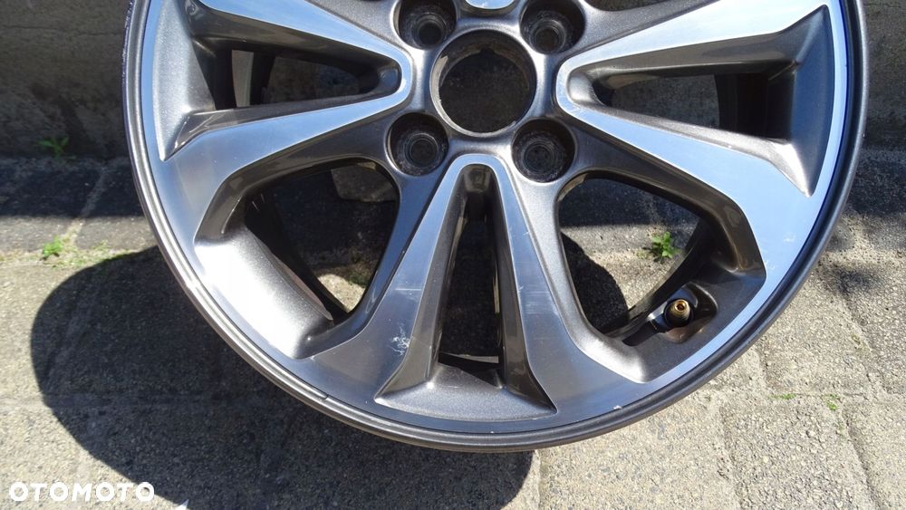 hyundai i10 6jx15 et47 4x100 - felga oryginał - 3