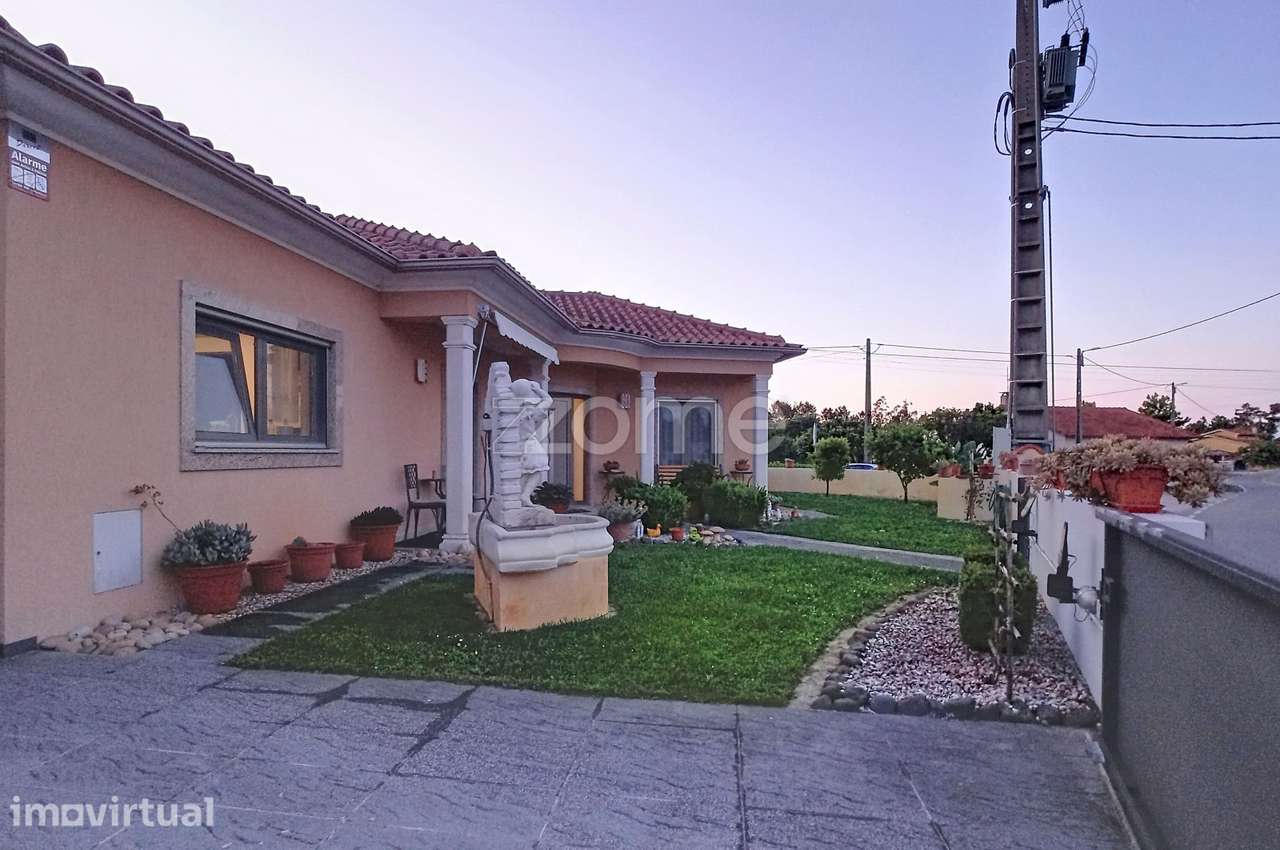 Moradia T3 Térrea com Jardim |Excelente Espaço Exterior - Grande imagem: 3/37