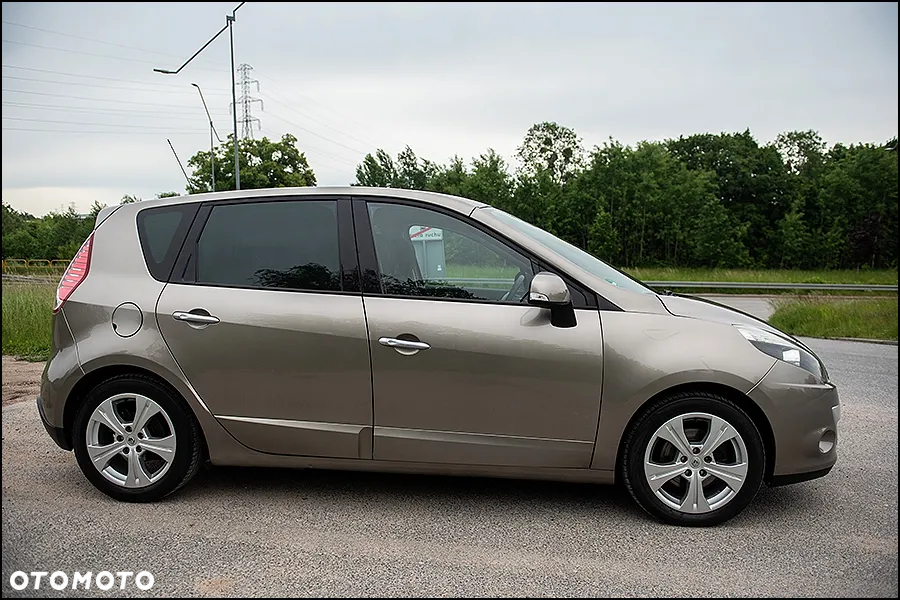 Renault Scenic 2.0 16V 140 CVT Dynamique - 8