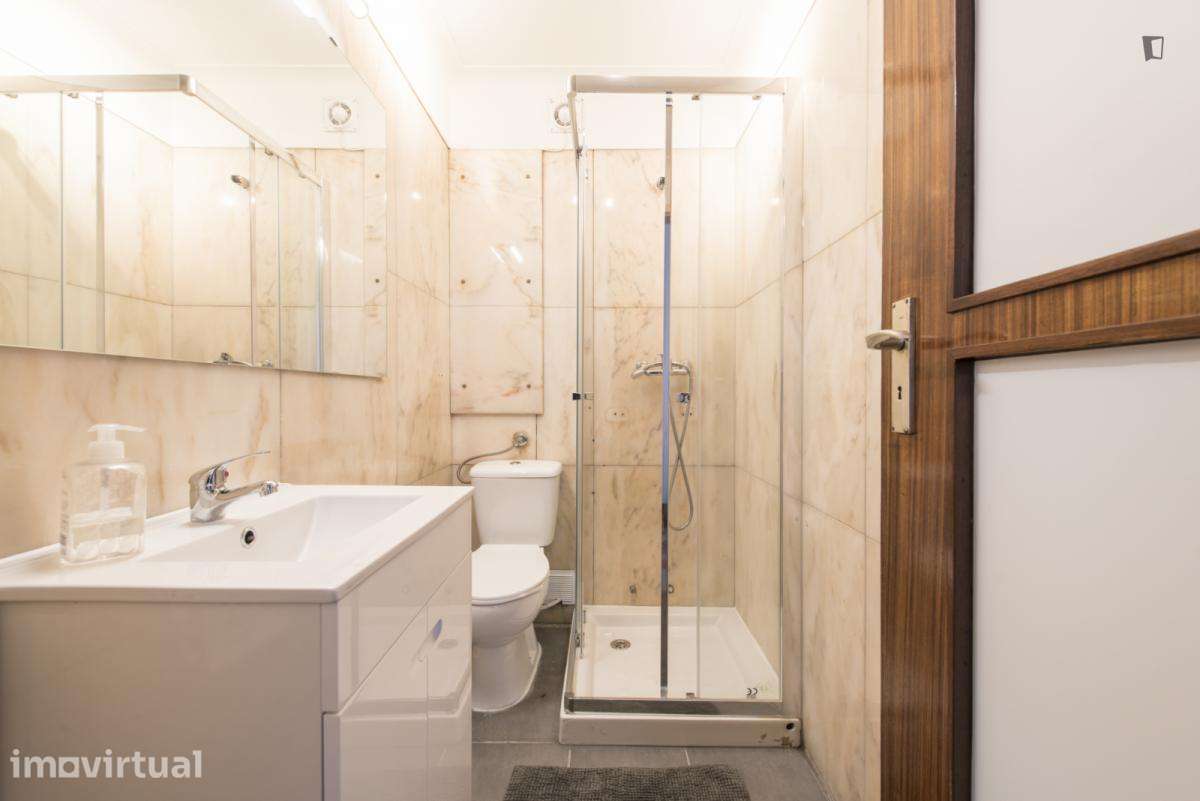 Quarto - localizado em Saldanha Lisbon - Grande imagem: 3/45