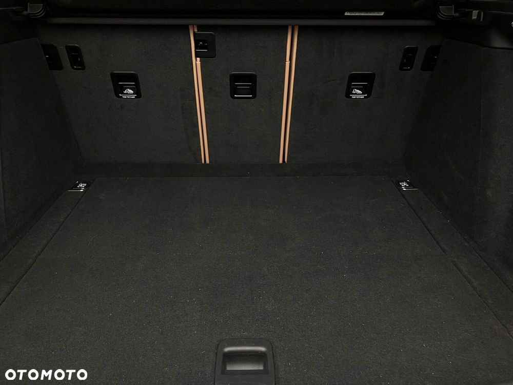 Porsche Macan - 36