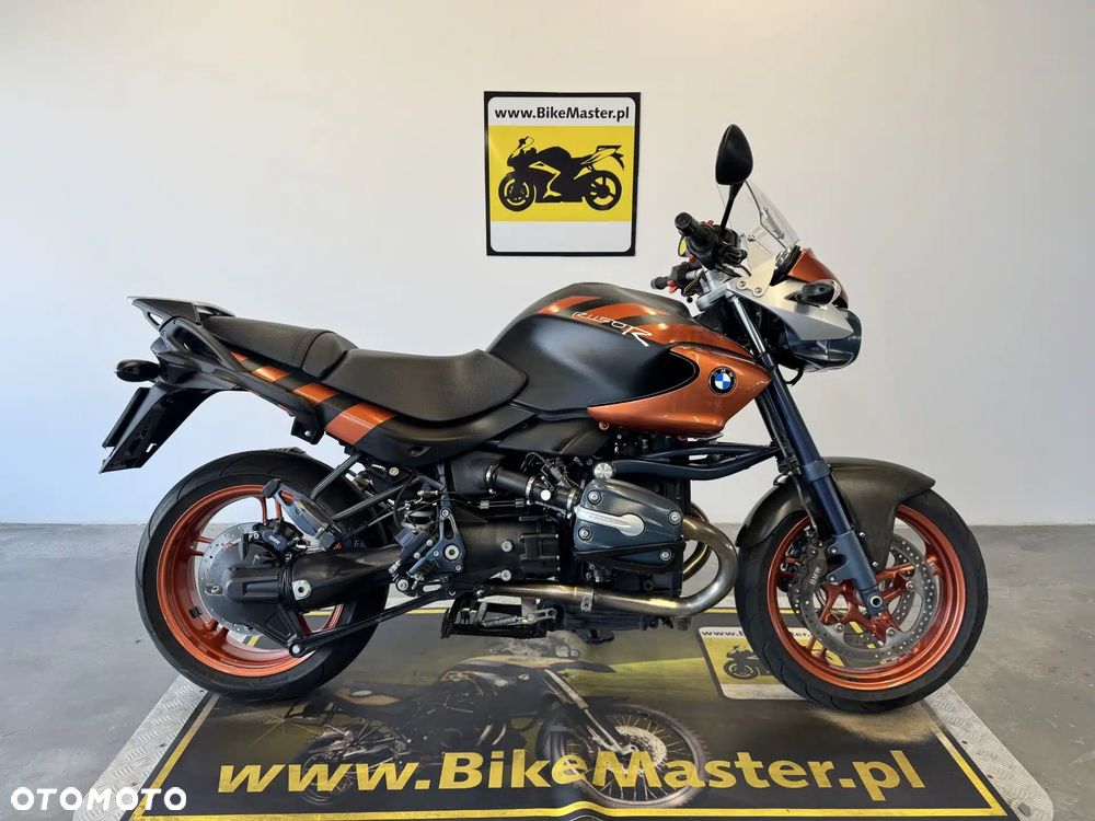 BMW R - 1