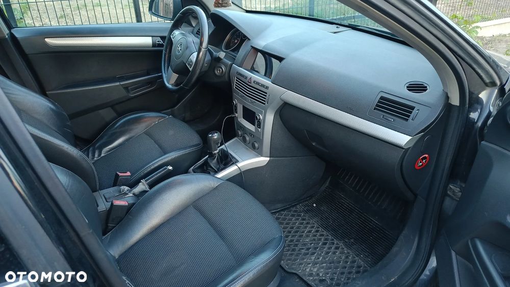 Opel Astra 2.0 Turbo Cosmo - 17