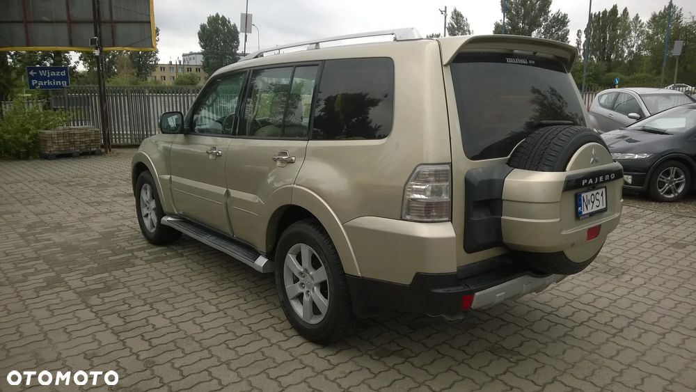 Mitsubishi Pajero 3.8 V6 Automatik Instyle - 4