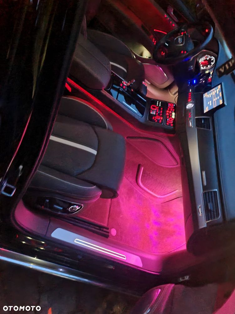 Audi A8 4.2 TDI L Quattro - 33