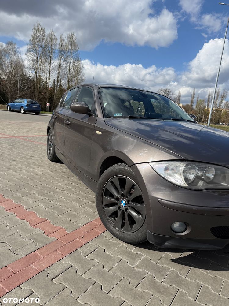 BMW Seria 1 120i - 1