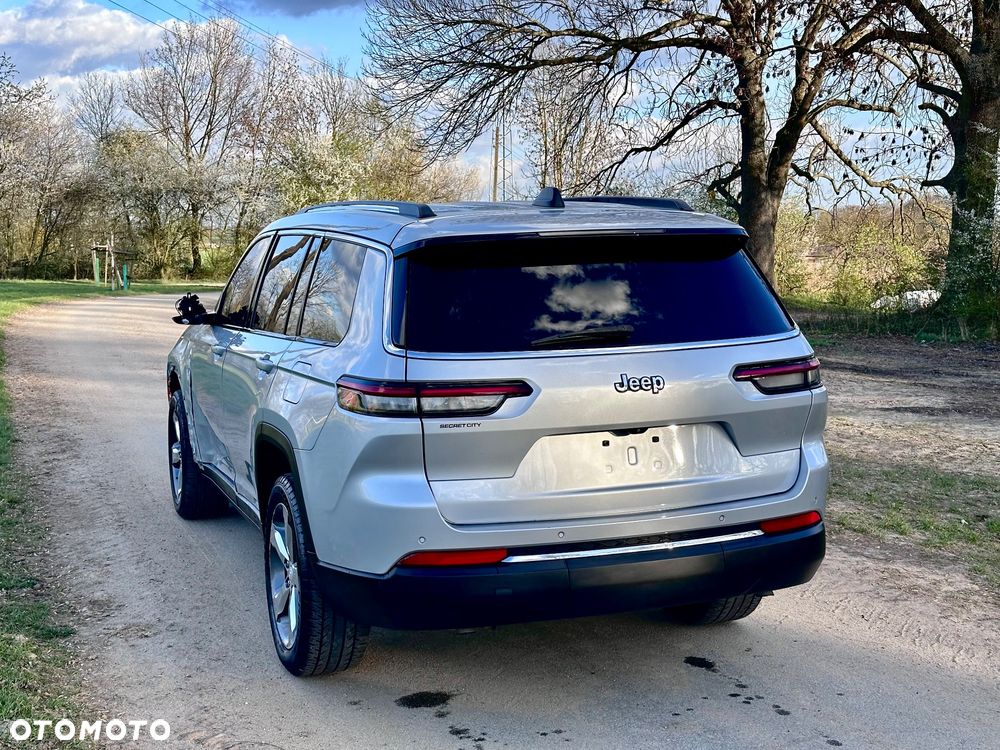 Jeep Grand Cherokee - 17