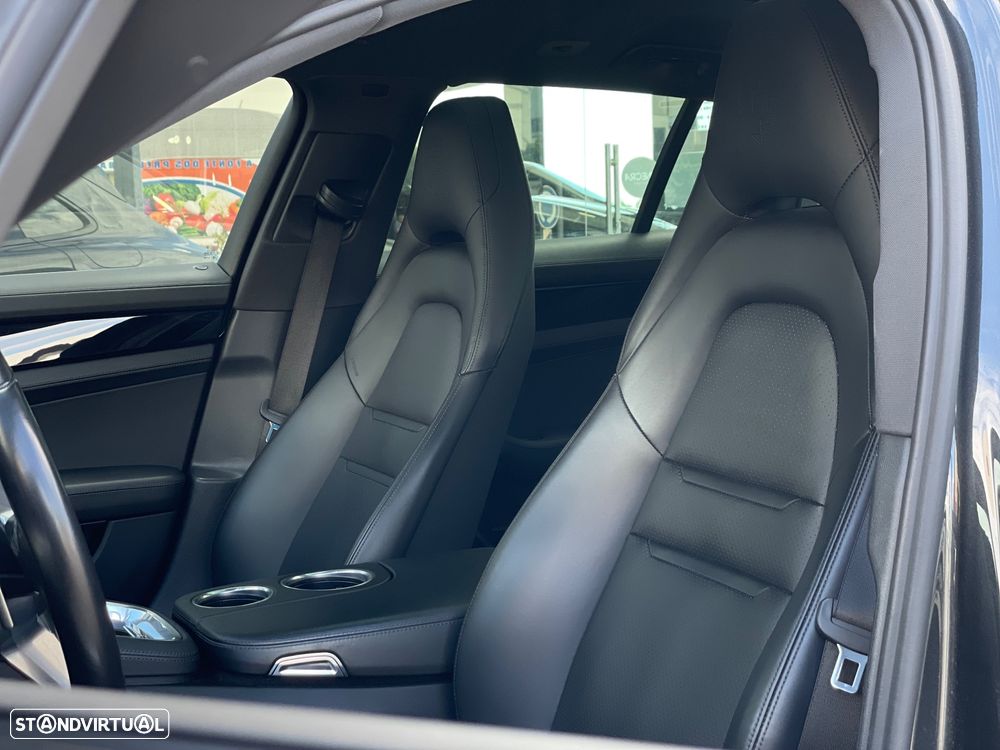 Porsche Panamera Sport Turismo 4 E-Hybrid Platinum Edition - 26