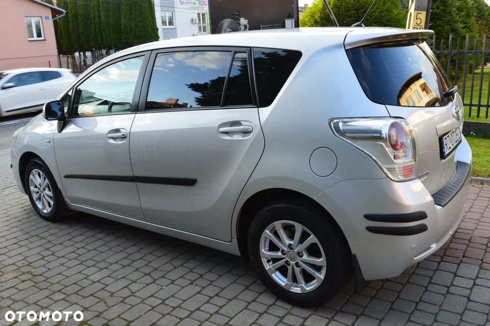 Toyota Verso 1.8 Premium 7os - 11