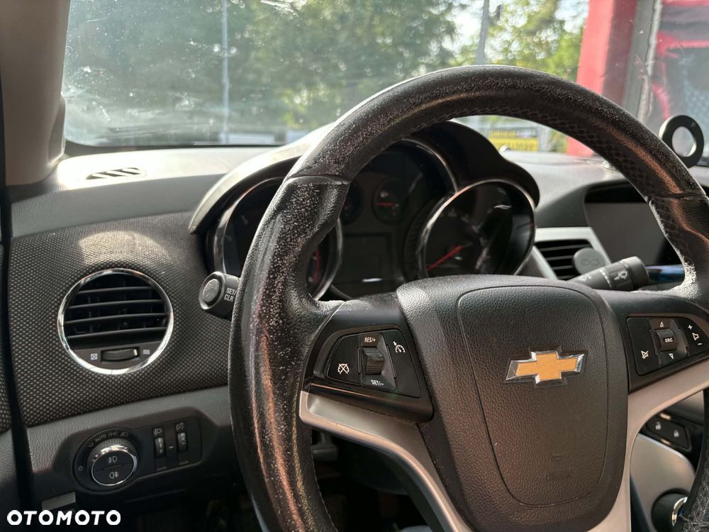 Chevrolet Cruze - 8