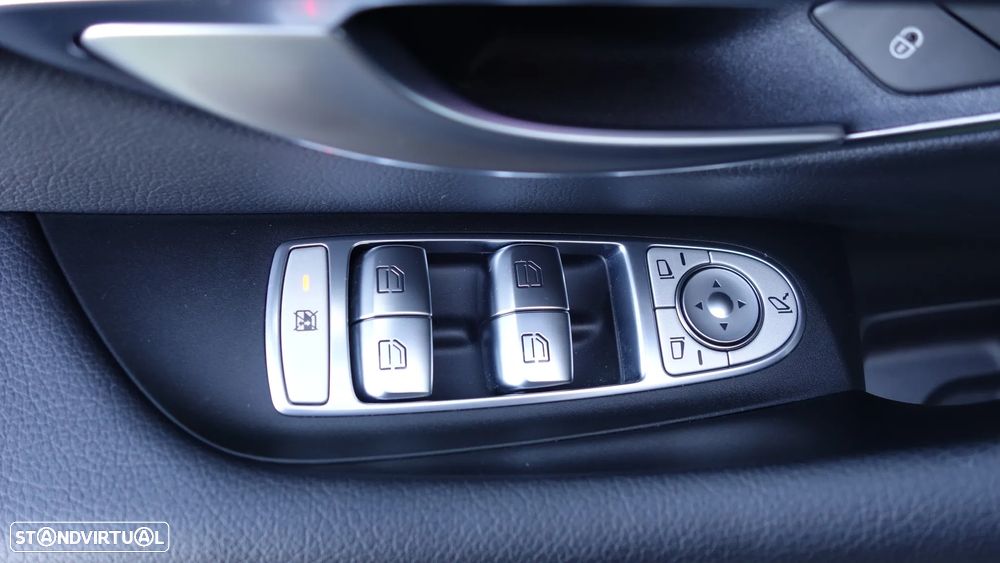 Mercedes-Benz E 220 d 9G-TRONIC AMG Line - 19