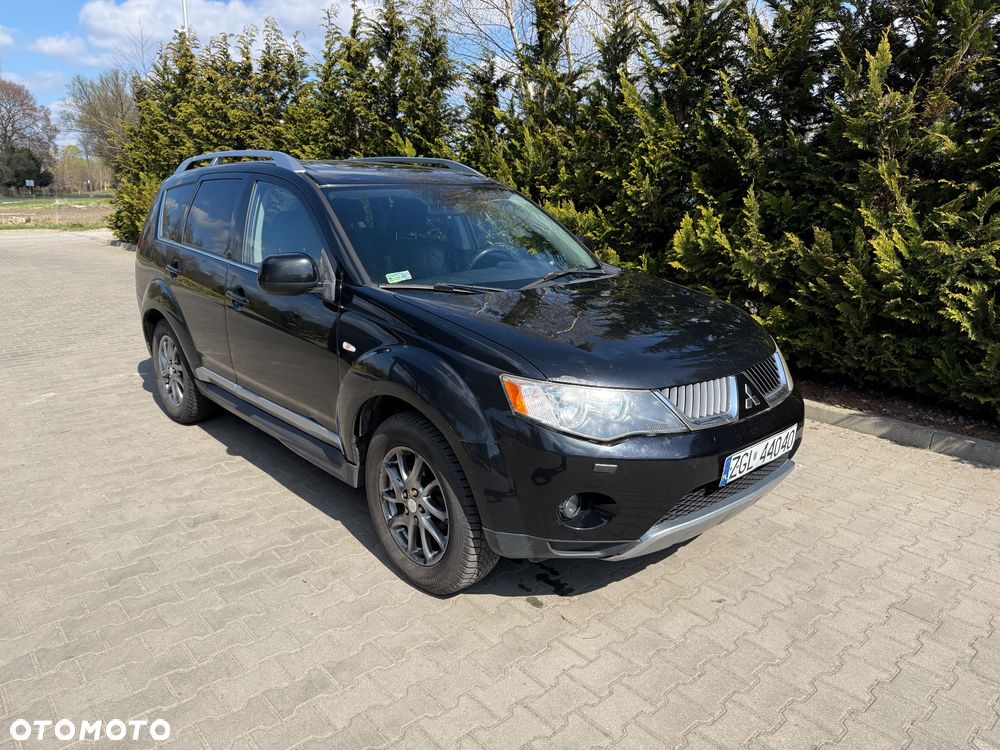 Mitsubishi Outlander 2.4 Instyle NAVI CVT - 1