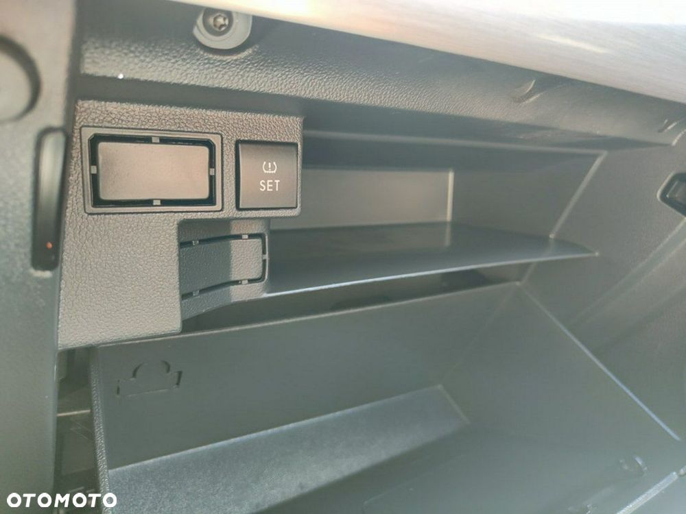 Volkswagen Jetta 1.8T SE - 27