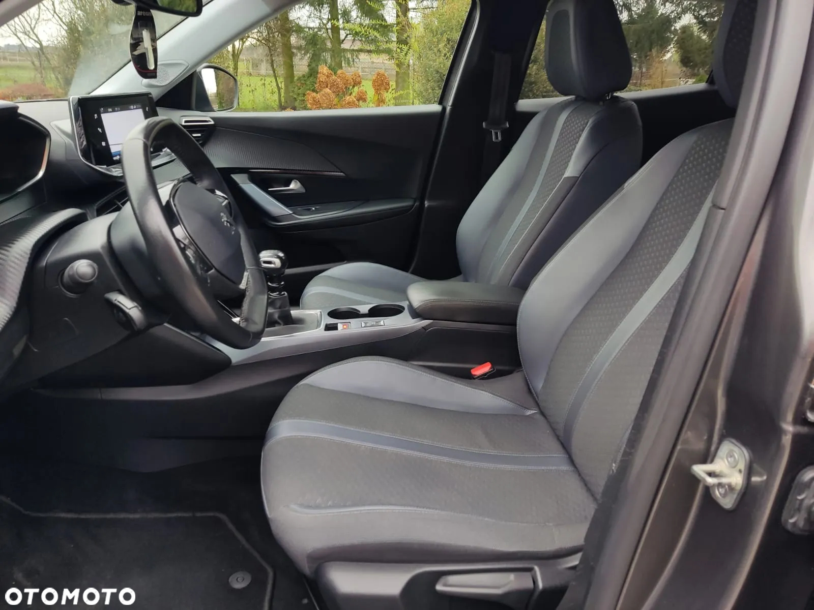 Peugeot 2008 PureTech 100 Stop&Start Allure - 23