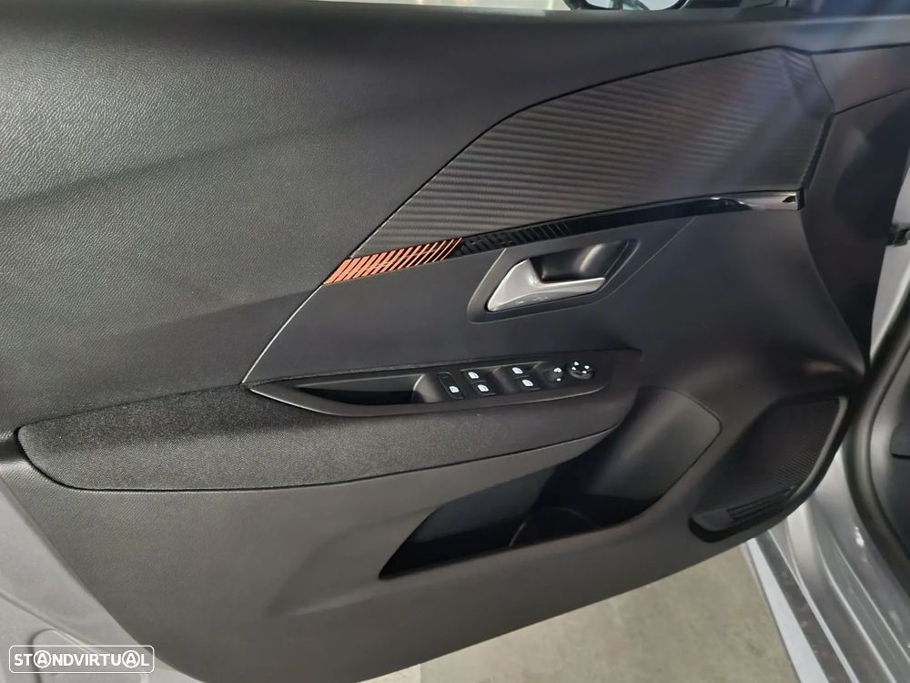 Peugeot 208 1.2 PureTech Active Pack - 11