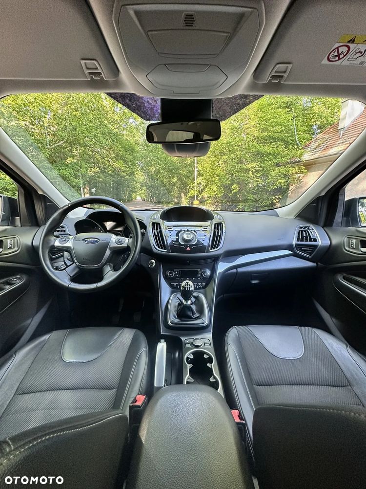 Ford Kuga 1.6 EcoBoost 2x4 Titanium - 8