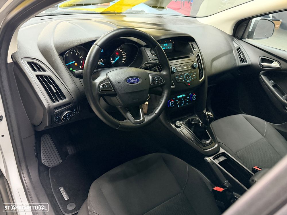 Ford Focus 1.0 EcoBoost S&S COOL&CONNECT DESIGN - 5