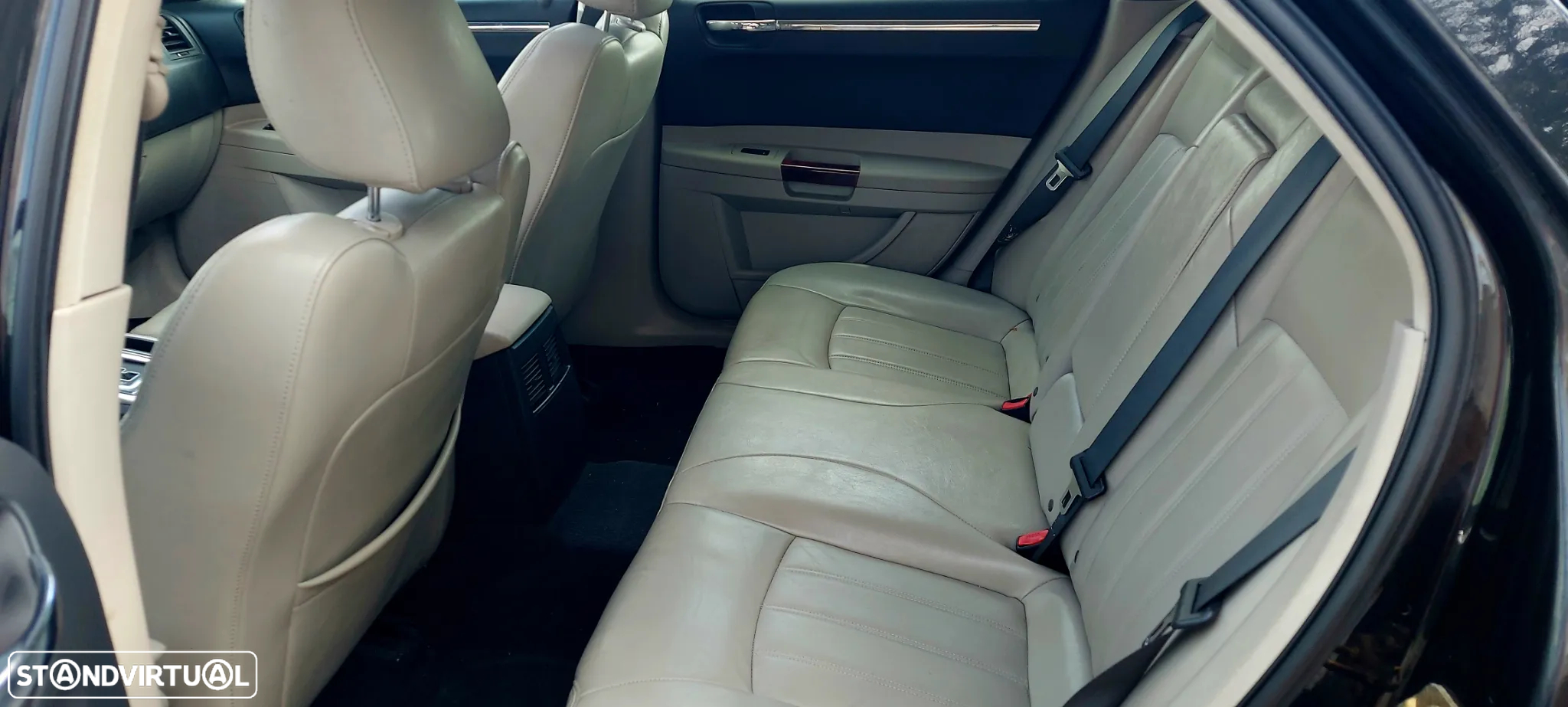 Chrysler 300 C Touring 3.0 CRD - 14