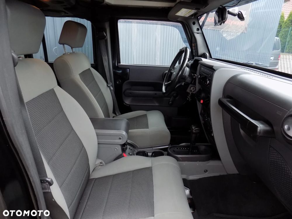 Jeep Wrangler - 19