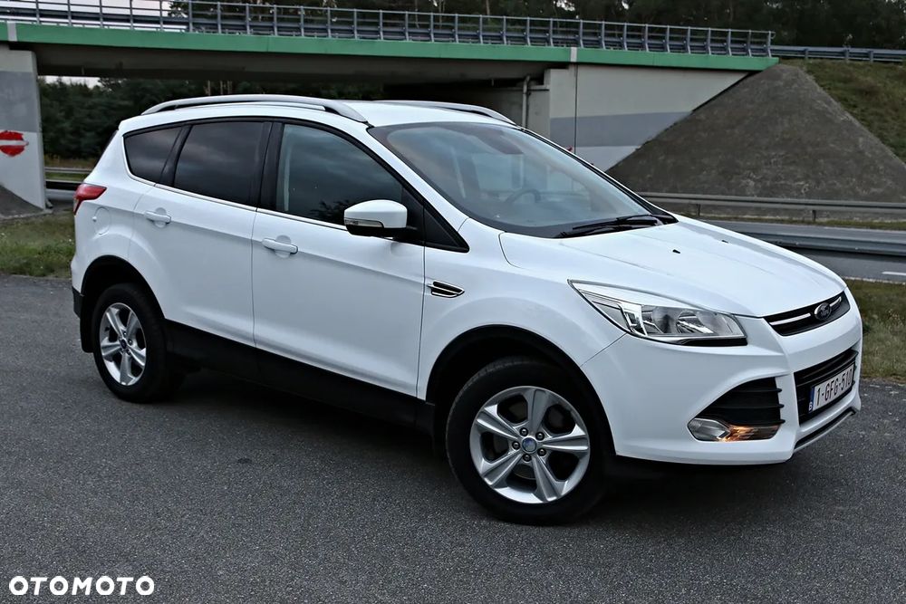 Ford Kuga 2.0 TDCi 2x4 Titanium - 20