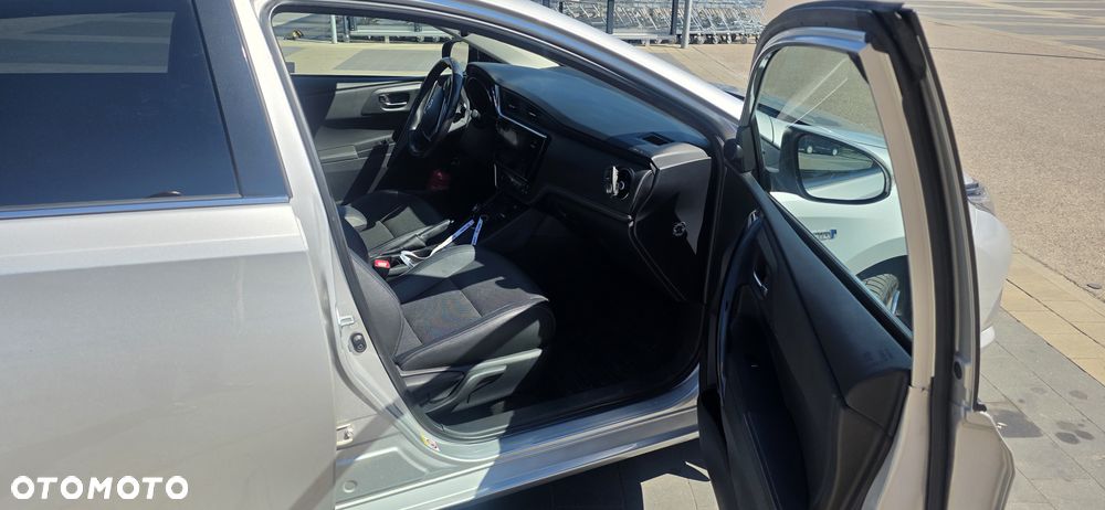 Toyota Auris - 22