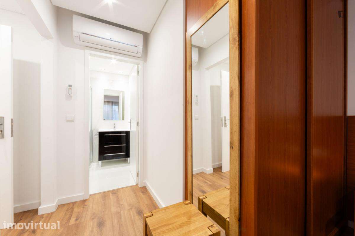 Quarto - localizado em Maia Porto - Grande imagem: 3/25
