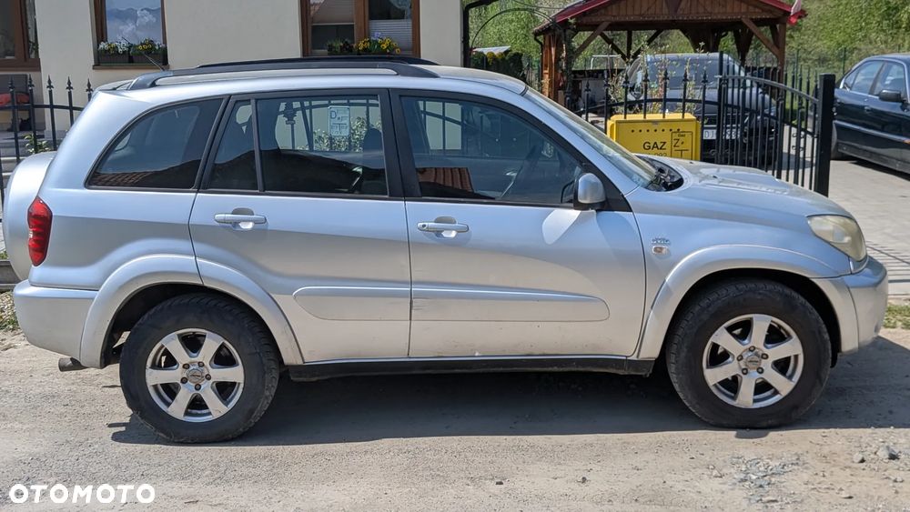 Toyota RAV4 2.0 D-4D 4x4 - 3