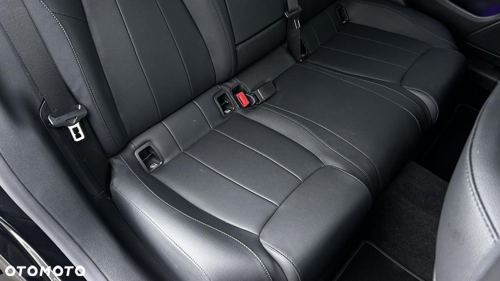 Mercedes-Benz CLA 180 Progressive 7G-DCT - 28