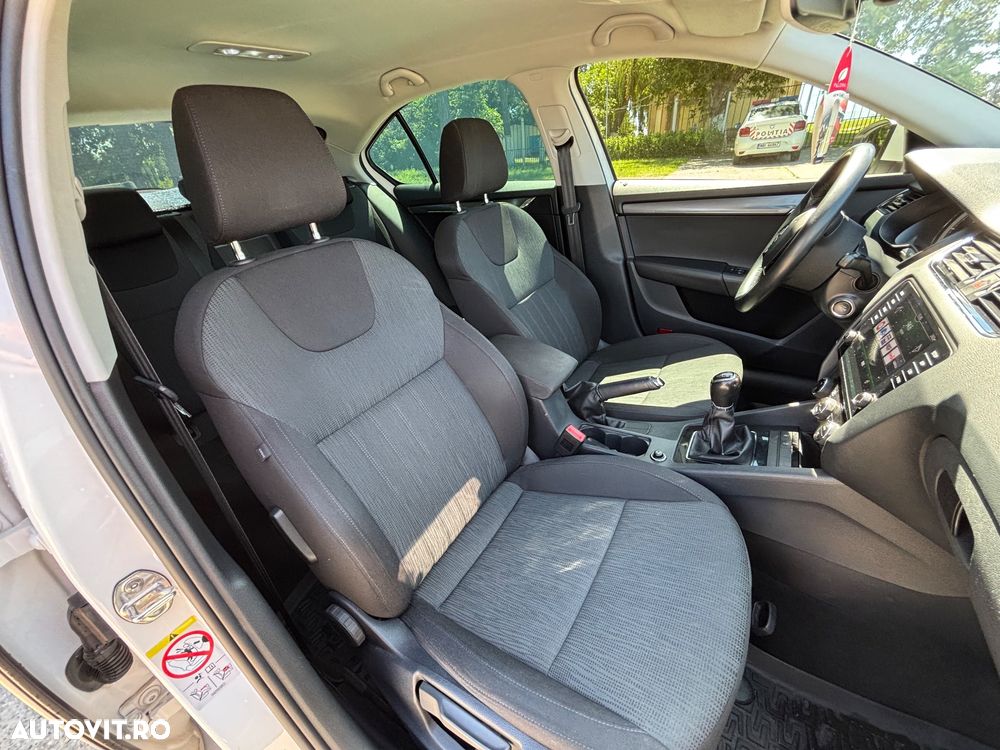 Skoda Octavia 1.6 TDI Ambition - 16