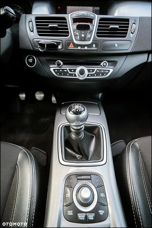 Renault Laguna dCi 110 FAP Sportway - 24