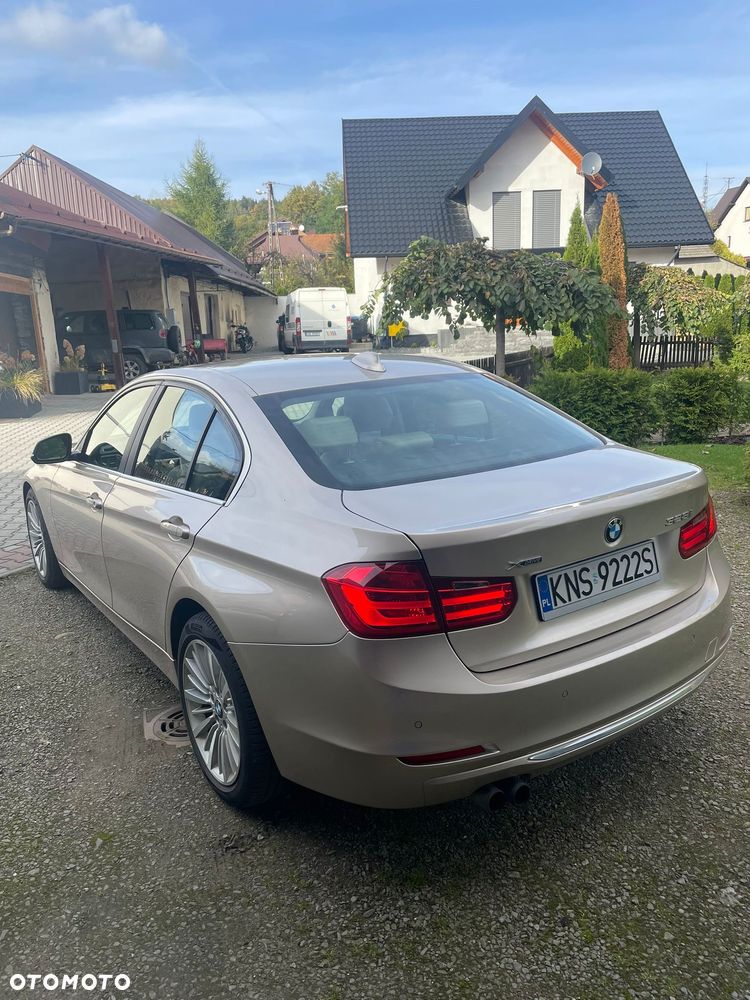BMW Seria 3 328i xDrive Luxury Line - 16