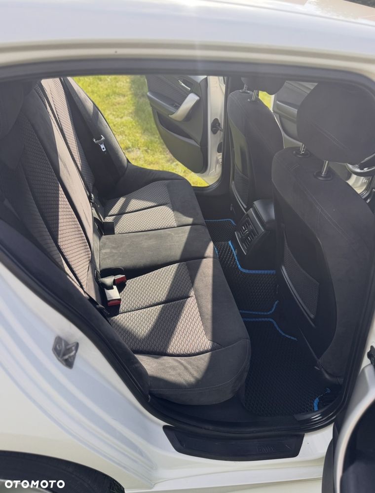 BMW Seria 1 - 13