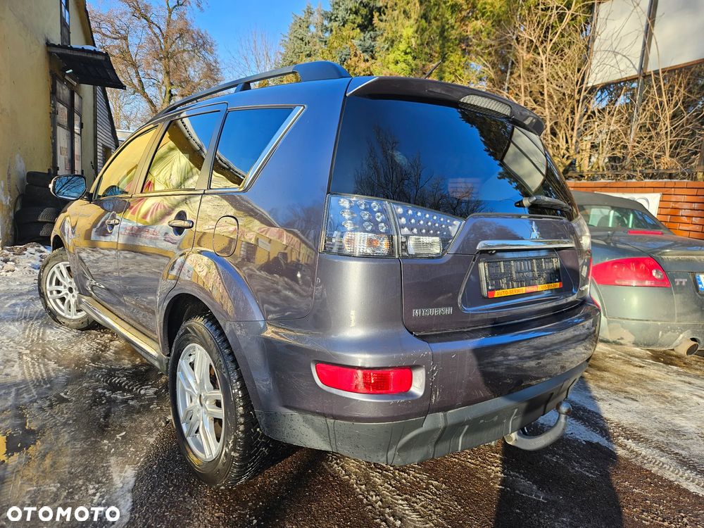 Mitsubishi Outlander 2.0 2WD Invite - 4