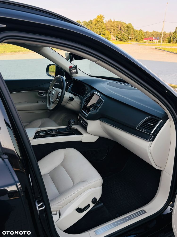 Volvo XC 90 - 13