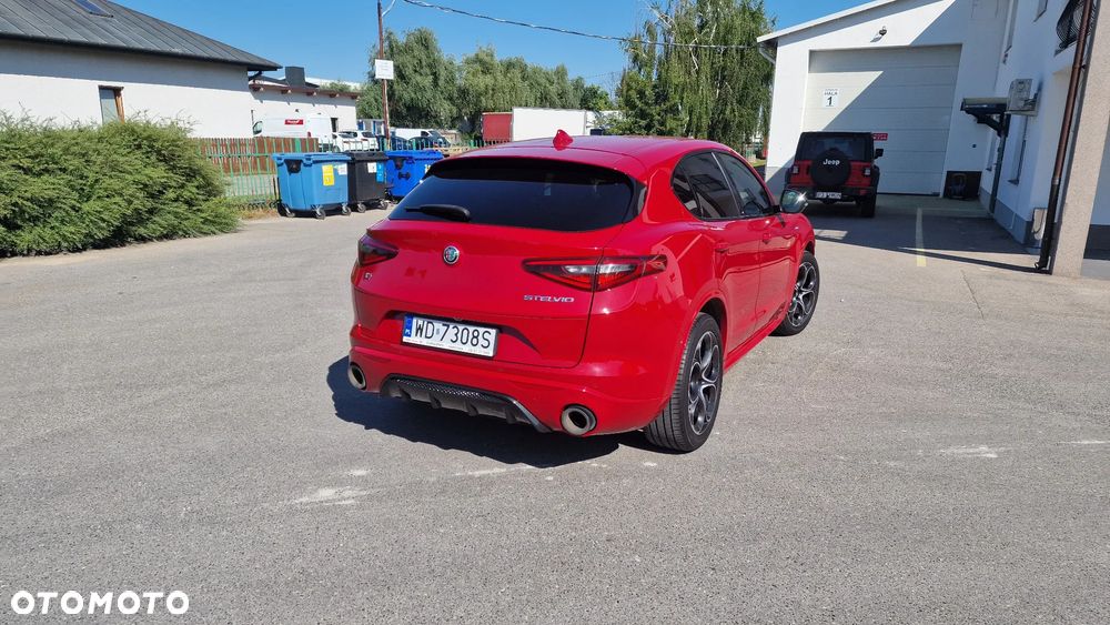 Alfa Romeo Stelvio 2.0 Turbo Veloce Q4 - 10