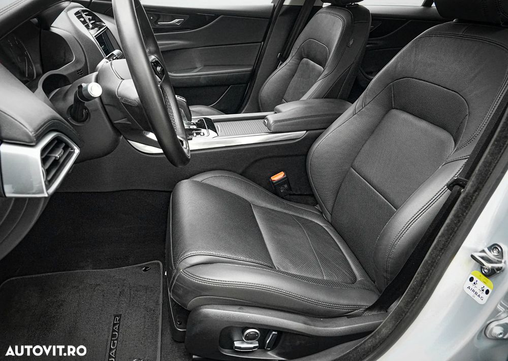 Jaguar XE D200 Aut. R-Dynamic HSE - 14