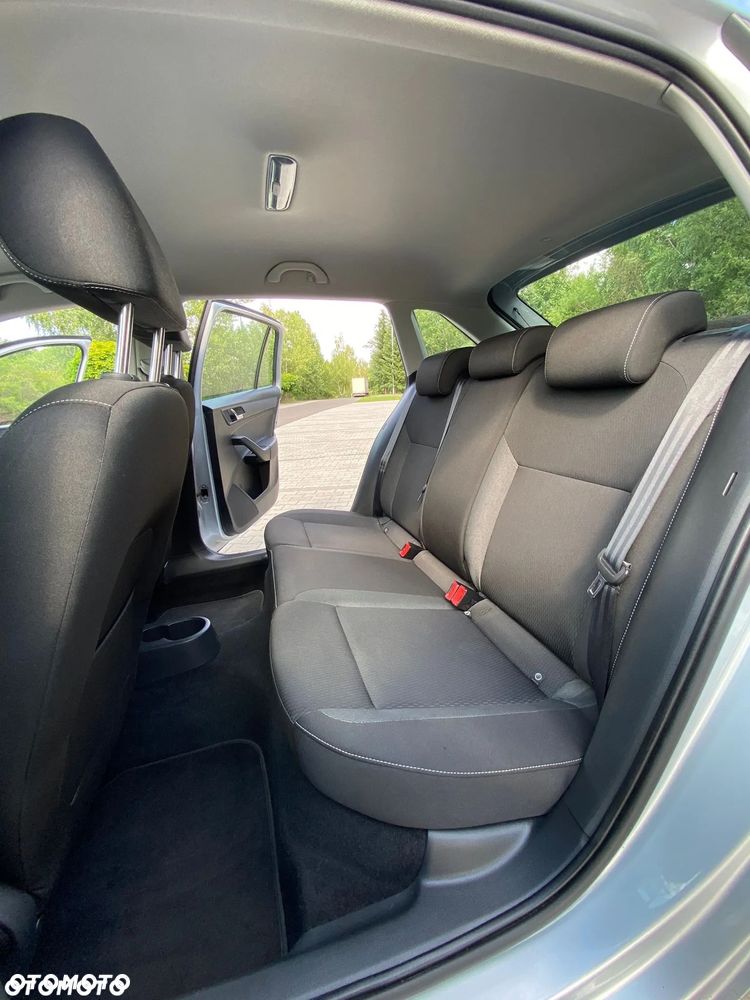 Skoda RAPID 1.2 TSI Active - 31